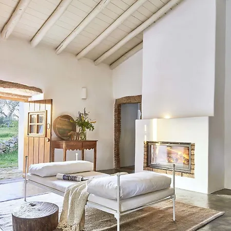 Casas Caiadas | Boutique 4* Sabugueiro (Evora)